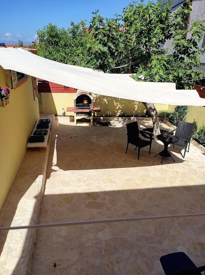 Lumar Holidays And Apartments Preko Buitenkant foto