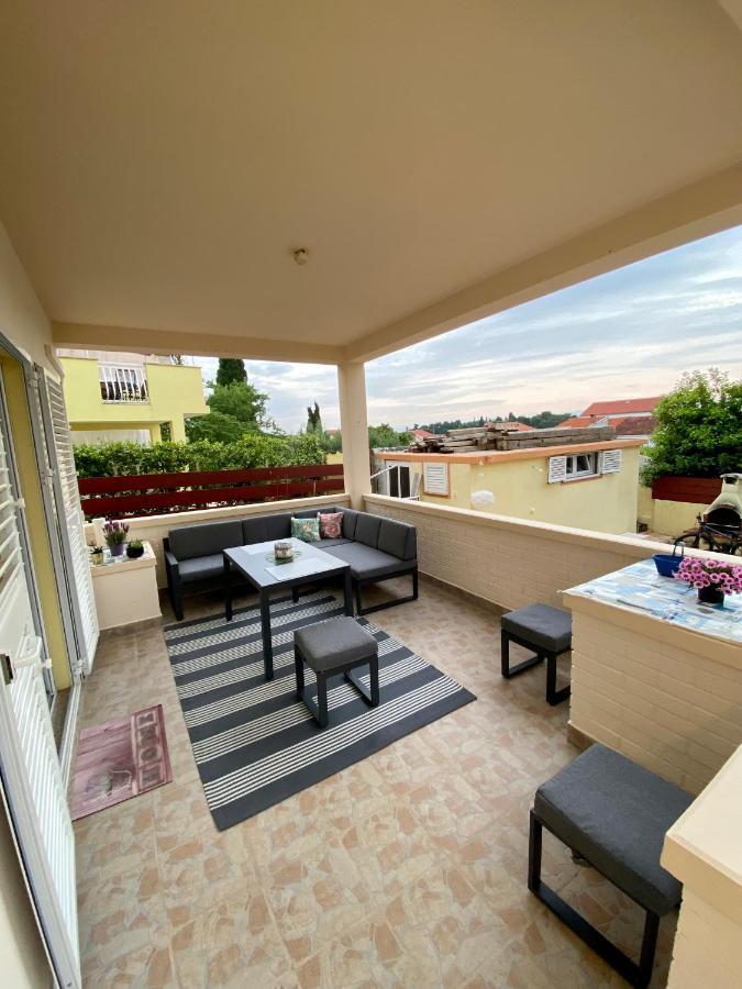 Lumar Holidays And Apartments Preko Buitenkant foto